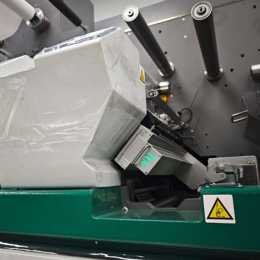 Cómo los sistemas de curado LED están impulsando la innovación en la impresión de etiquetas autoadhesivas