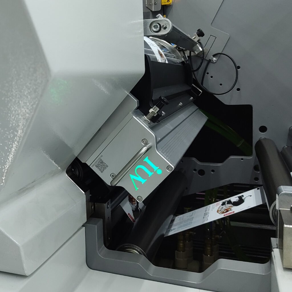 Cómo los sistemas de curado UV están impulsando la sostenibilidad en la industria gráfica