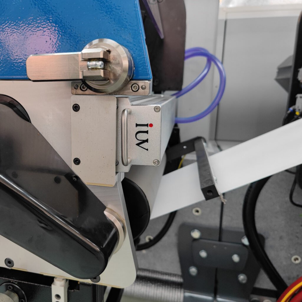 Confronto tra lampade al mercurio e sistemi LED UV nella stampa offset