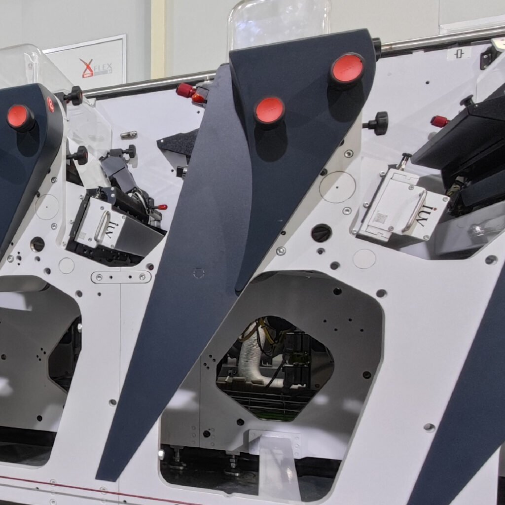 Cómo un sistema de curado LED mejora la productividad en prensas de banda estrecha