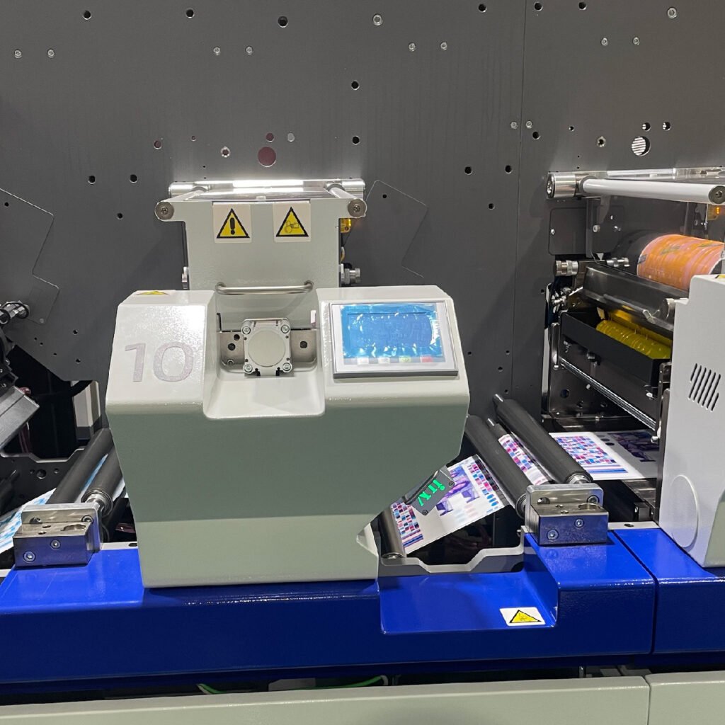 Curado UV LED para tintas especiales blancos opacos, barnices y efectos de alta cobertura