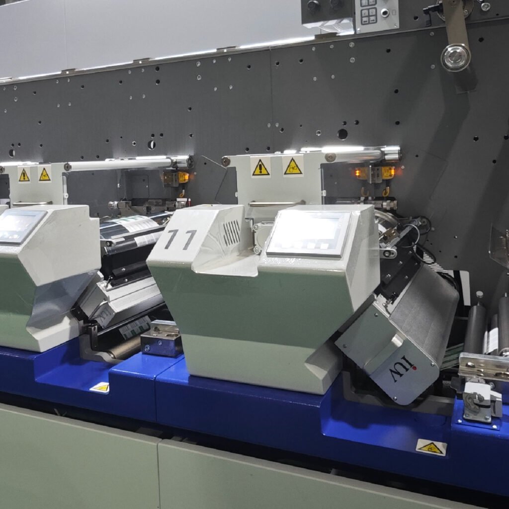 Futuro del sistema de curado UV en la industria de etiquetas eficiencia, sostenibilidad y control térmico