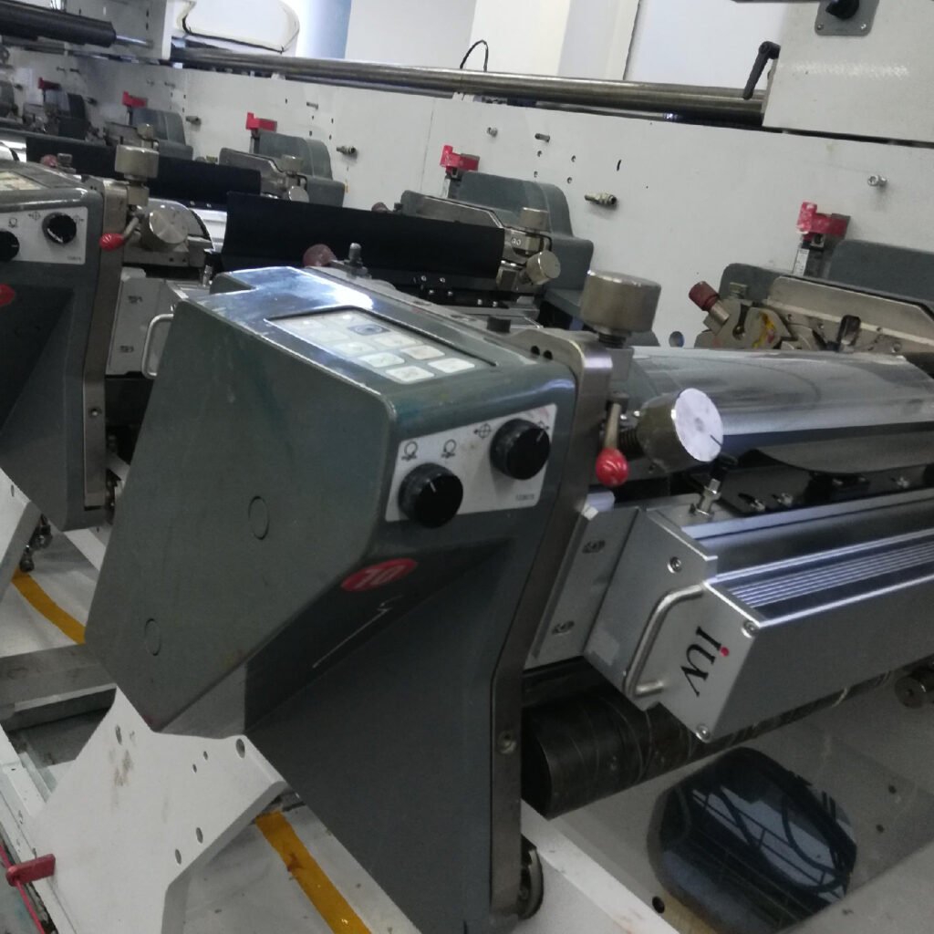 Impresión offset con sistema de curado LED resultados uniformes y sin sobrecalentamiento