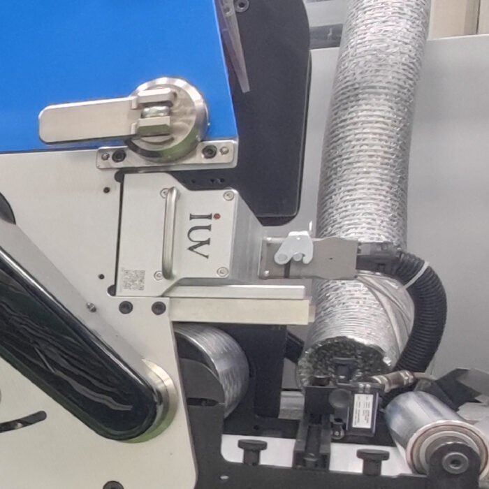 Soluciones UV LED automatizadas para líneas de impresión de banda estrecha