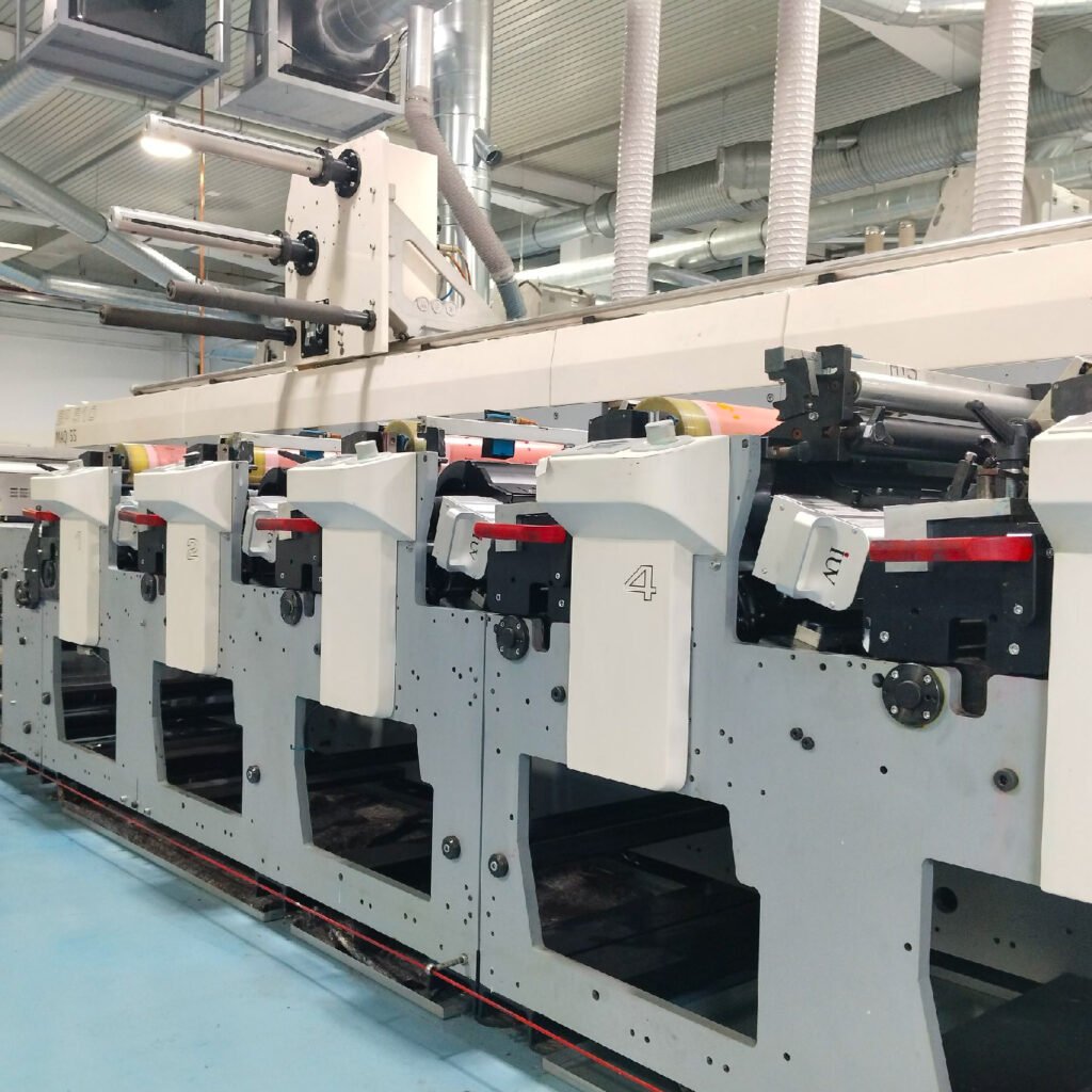 Factores críticos del curado UV en impresión flexográfica que afectan la calidad final