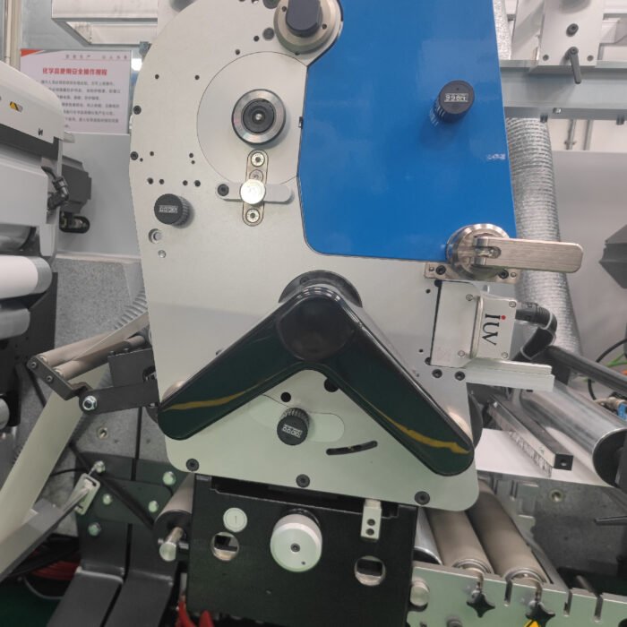 Influencia del curado UV LED en la estabilidad dimensional de las etiquetas impresas