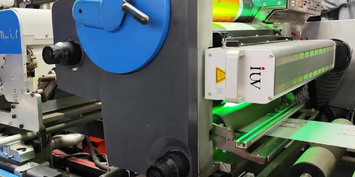 Cómo actualizar tu prensa flexográfica con tecnología de curado por LED