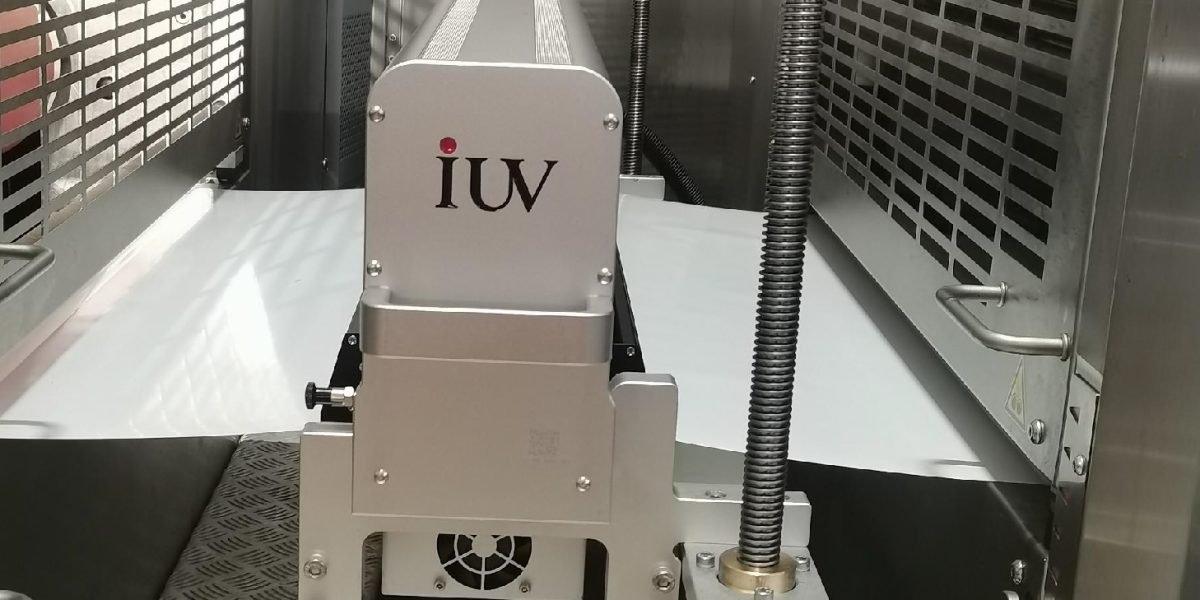 Cómo los sistemas de curado UV automatizados transforman la impresión offset de banda estrecha