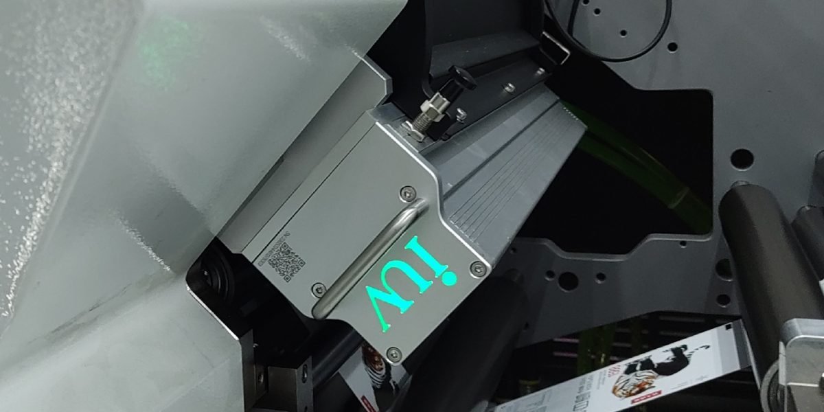 Cómo los sistemas de curado UV están impulsando la sostenibilidad en la industria gráfica