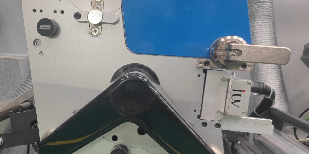 Cómo mejorar la compatibilidad entre tintas UV y sistemas LED en impresión flexográfica