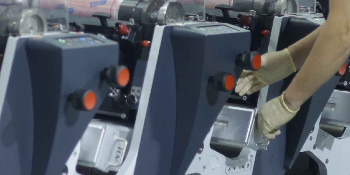 Cómo optimizar el secado de tintas UV con sistemas de curado LED inteligentes