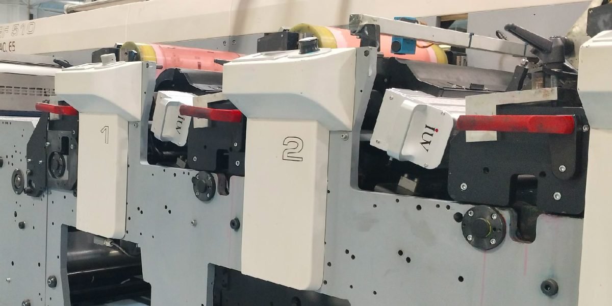 Guía avanzada de curado UV LED para impresión flexográfica de etiquetas premium