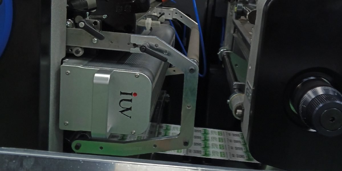 Guía paso a paso para mejorar la eficiencia del curado UV en impresión flexográfica