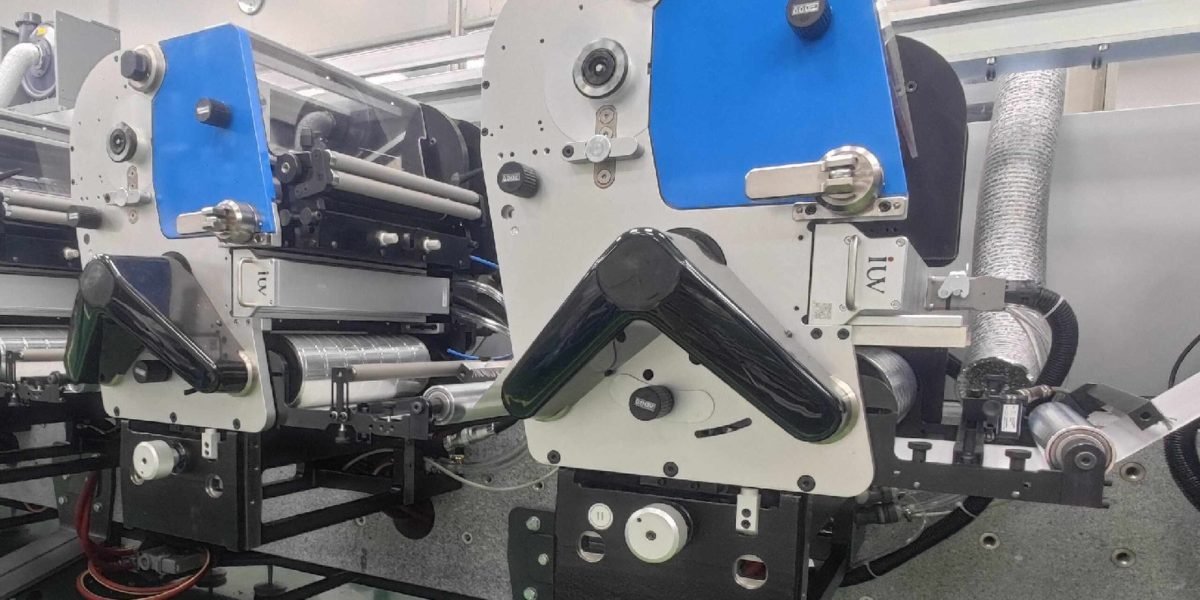 Impresión de envases y etiquetas premium con sistemas de curado UV