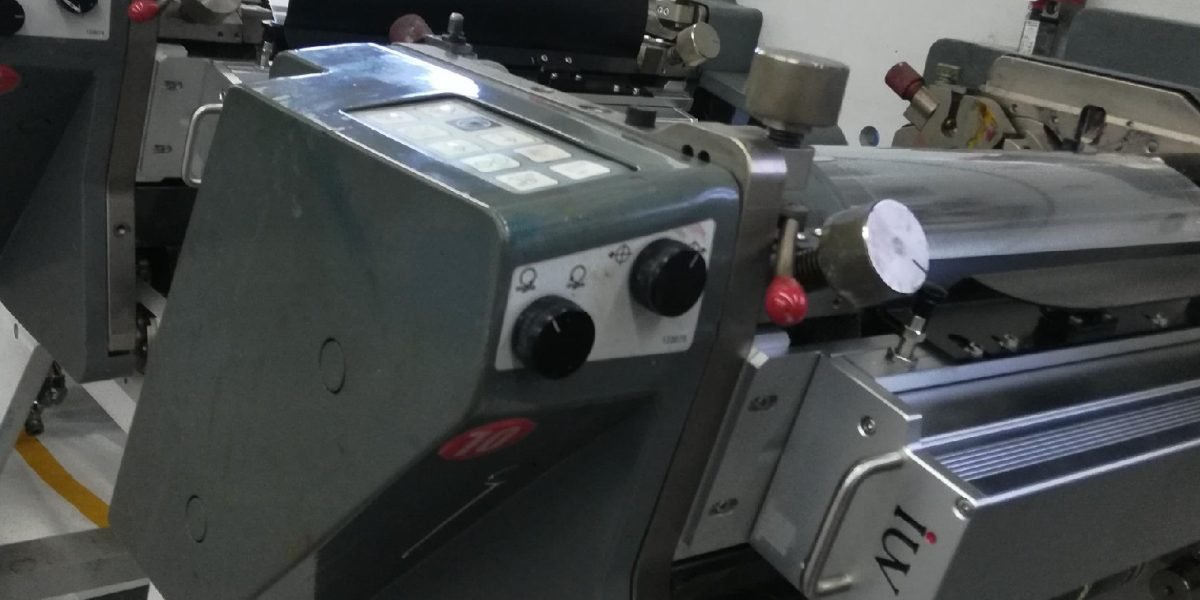 Impresión offset con sistema de curado LED resultados uniformes y sin sobrecalentamiento