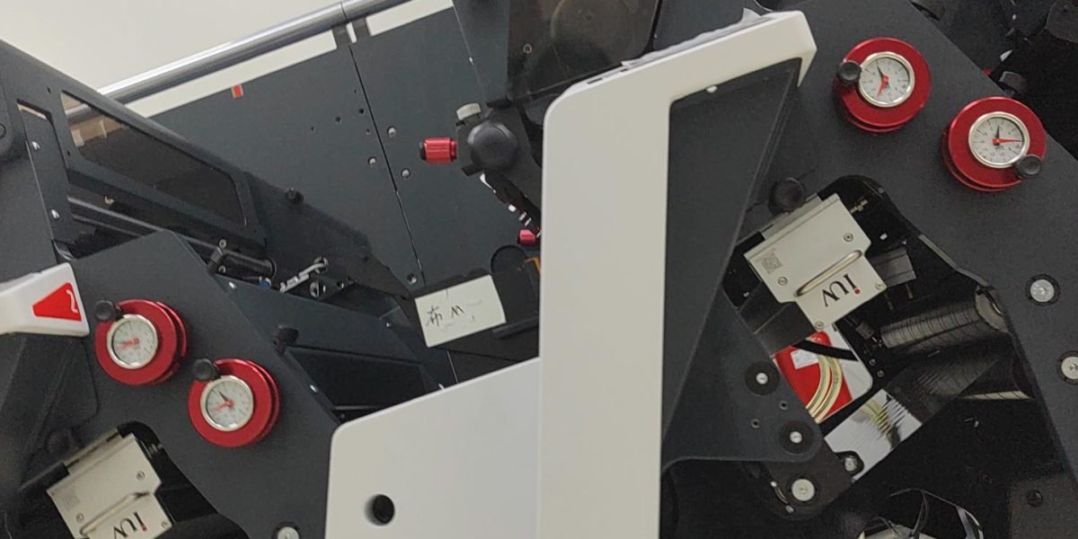 Modernización de prensas tradicionales con tecnología de curado UV LED