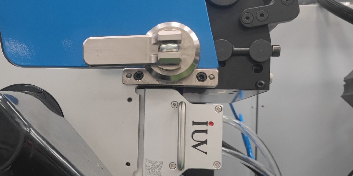 Optimización del consumo energético mediante sistemas LED en impresión flexográfica de banda estrecha