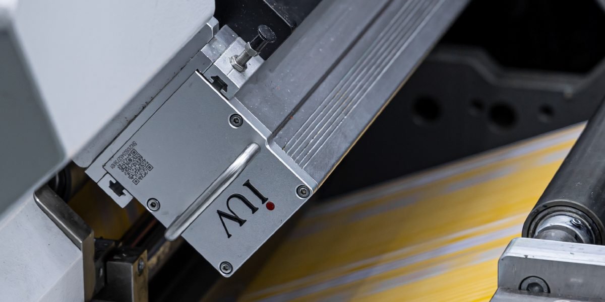 Sistema de curado LED en la impresión industrial reducción del tiempo de inactividad y mantenimiento