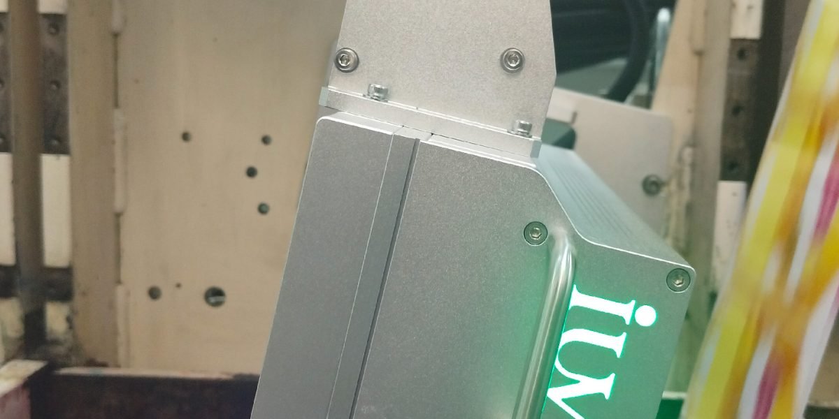 Reducción de costos operativos con sistemas de curado LED en prensas flexográficas