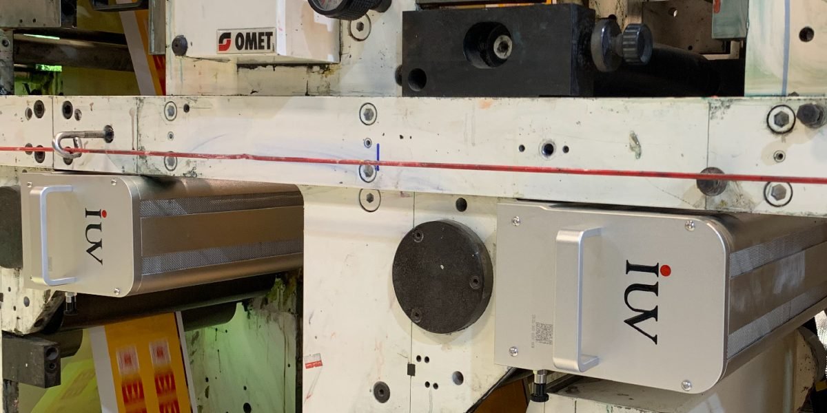 Tutorial técnico sobre la interacción entre tintas UV y lámparas LED en impresión de etiquetas