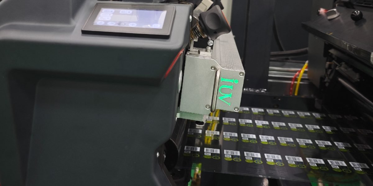 Ventajas del sistema de curado UV en la impresión flexográfica moderna